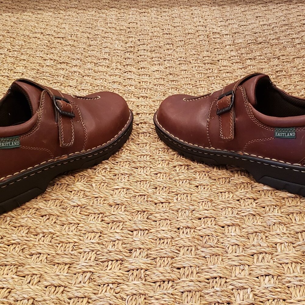 Eastland Syracuse Brown Leather Slip on Closed Toe Shoe - Picture 11 of 13